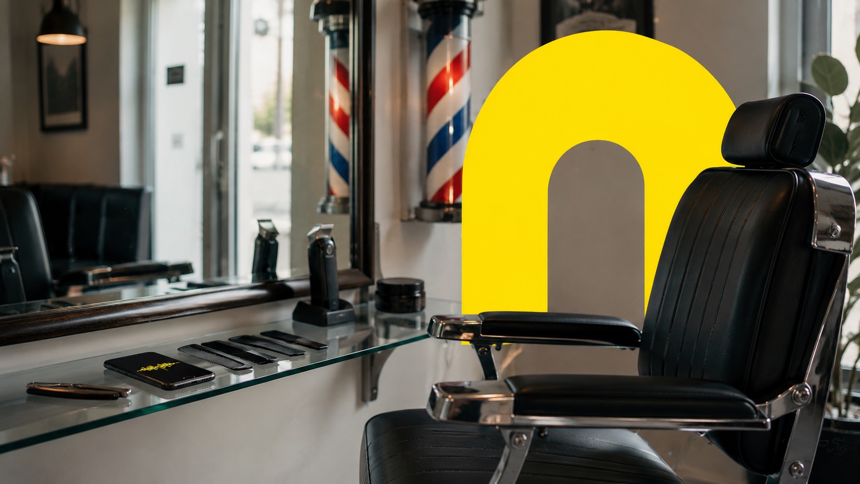DI registratūra barbershopui — klientas rezervuoja kirpimą telefonu